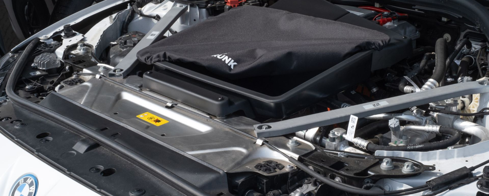 BMW i4 FRUNK – Designed for efficiency and everyday use